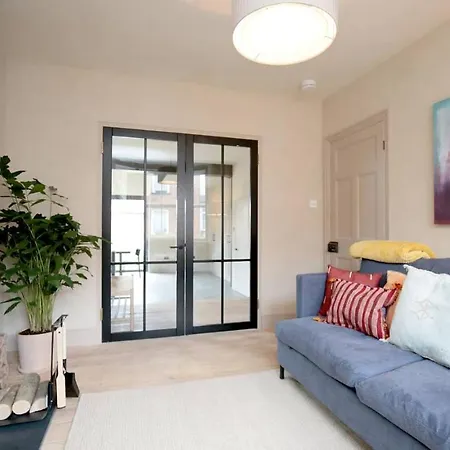 Pass The Keys Stunning, Brand New 3Br Home - Central Oxford Buitenkant foto