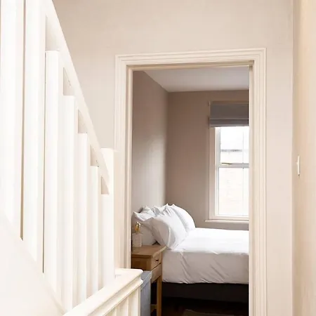 Pass The Keys Stunning, Brand New 3Br Home - Central Oxford Buitenkant foto