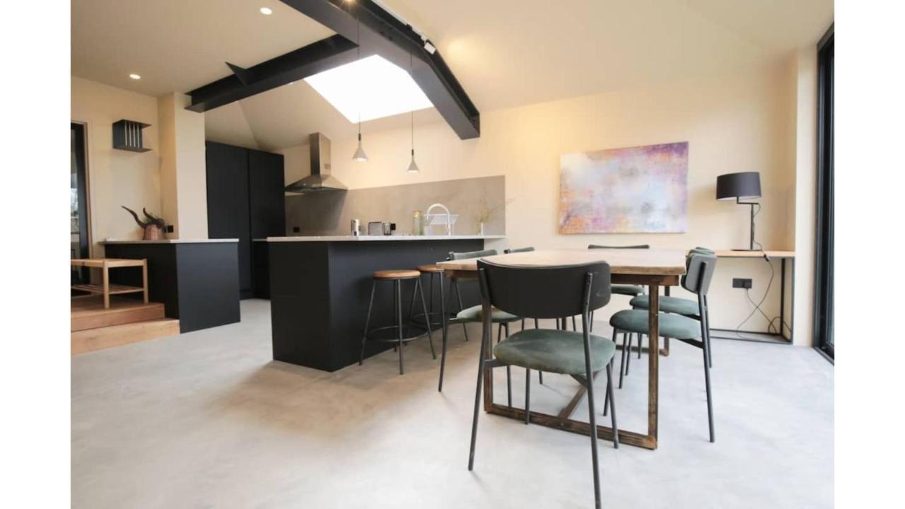 Vakantiehuis Pass The Keys Stunning, Brand New 3br -