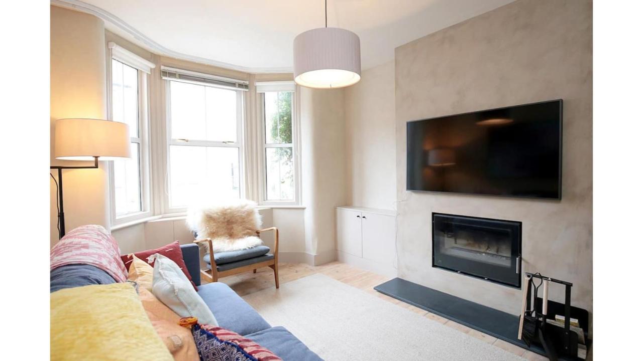 Pass The Keys Stunning, Brand New 3br -