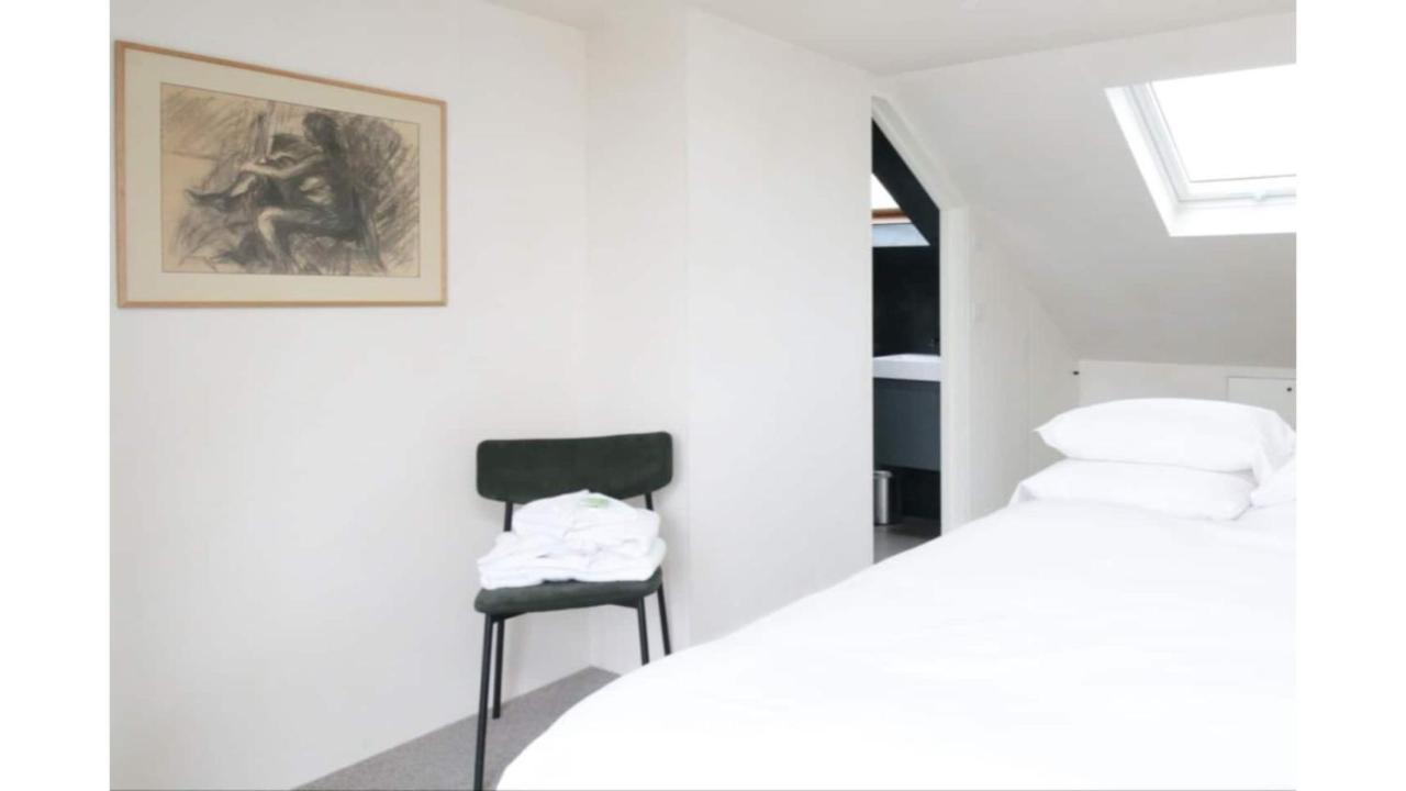 Vakantiehuis Pass The Keys Stunning, Brand New 3br -