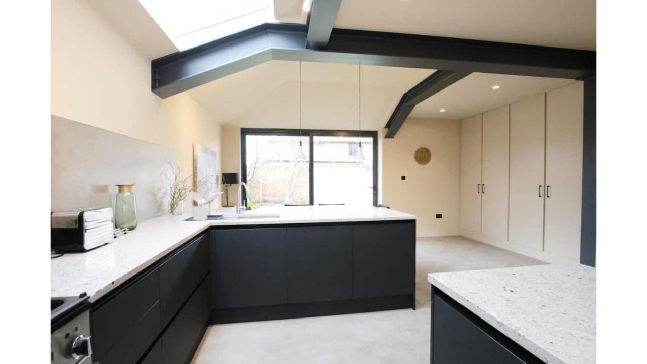 Pass The Keys Stunning, Brand New 3br - Vakantiehuis Oxford