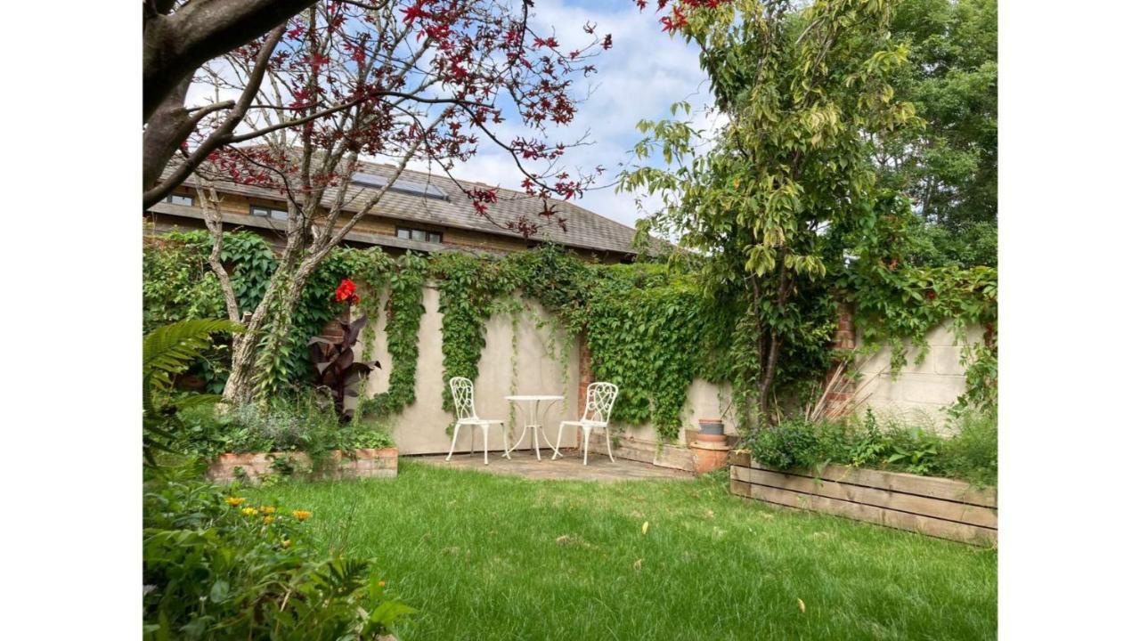 Pass The Keys Stunning, Brand New 3br - Oxford